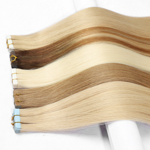 Cinta rubia natural en extensiones de cabello cabello humano invisible 613 hueso rubio cinta recta 100% virgen cruda cabello humano