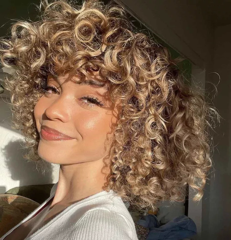 rubia-curls-f146f529ab344173a8bcd1e0596147bb_ 看 图 王 王 王 王 王 王 王 王